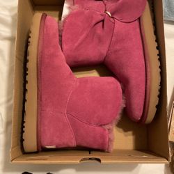 Girls Uggs Size 6 OBO