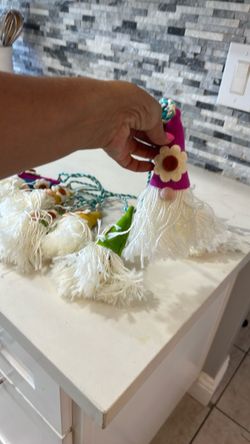 Garland gnomes
