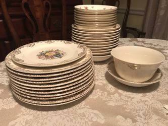 Desert Plates & Bowls - Georgian - Homer Laughlin