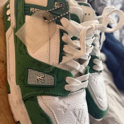 Lv Shoes