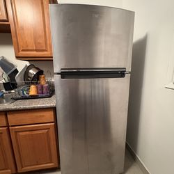 Whirlpool Stainless Steel 18 Cu Ft Top Freezer Refrigerator