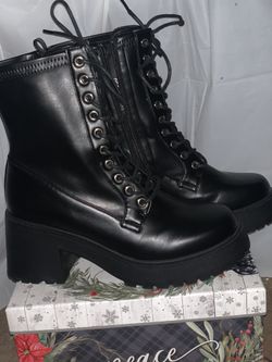 NEW NEVER WORN Black Leather Boots
