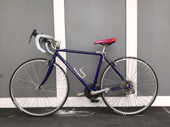 Bianchi Axis road bike for Sale in Cupertino, CA - OfferUp
