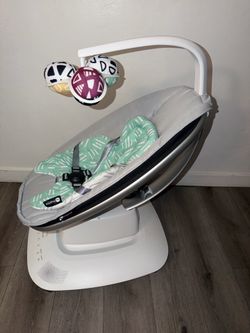 4 MOMS SWING