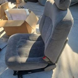 $50 Obo 2nd Row Chevy Suburban Chair 