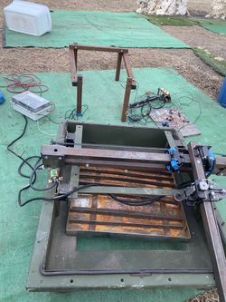 Plasma cutting table