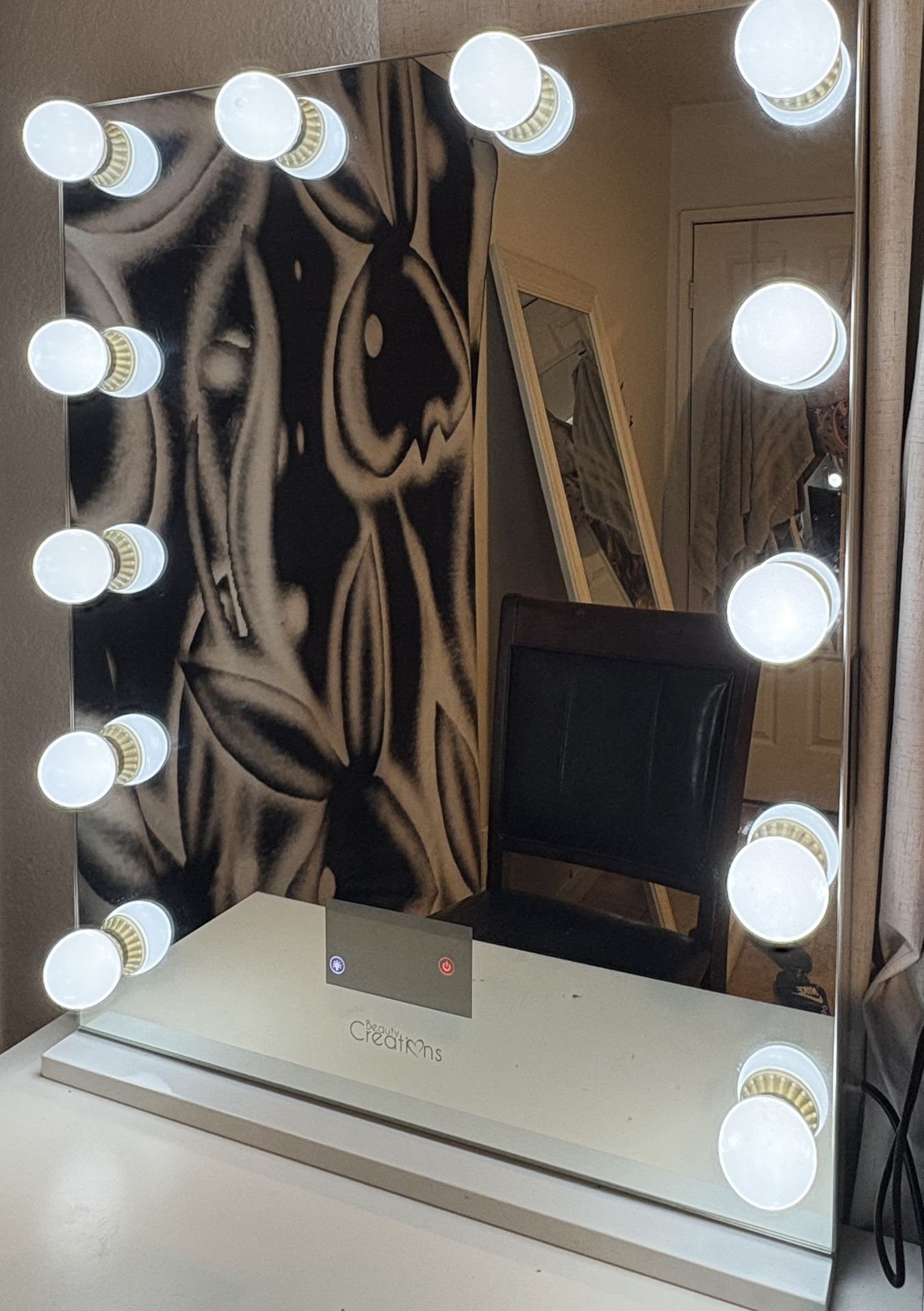 Beauty Creations Bluetooth Vanity Mirror