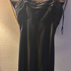 Simple Classy Black Formal Gown 