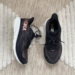 Hoka One Clifton 9’s