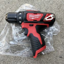 Milwaukee M-12  Drill Driver. 2407-20. Tool Only