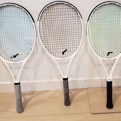 Solinco Whiteout 18x20 Tennis racket