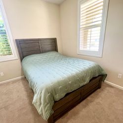 Full bed frame - mattress and bedding included but optional
