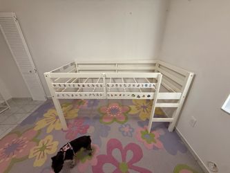 Kids twin loft bed