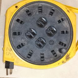 Multi-plug Cord Reel, 4 Outlets, Circuit Breaker, Alert, 6000-25G