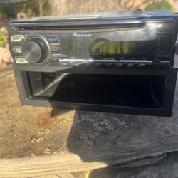 Pioneer DEH-X1710UB car stereo unit