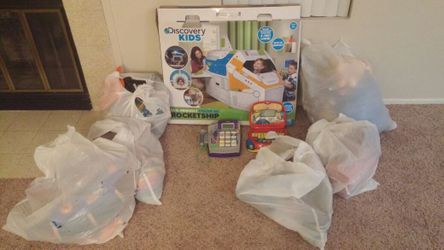 Bag of stuffes animals and toys