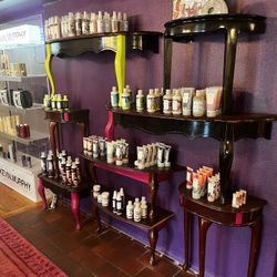 🪄 One-of-a-Kind Custom Shelf Display – Handcrafted from Vintage Tables! 🪄