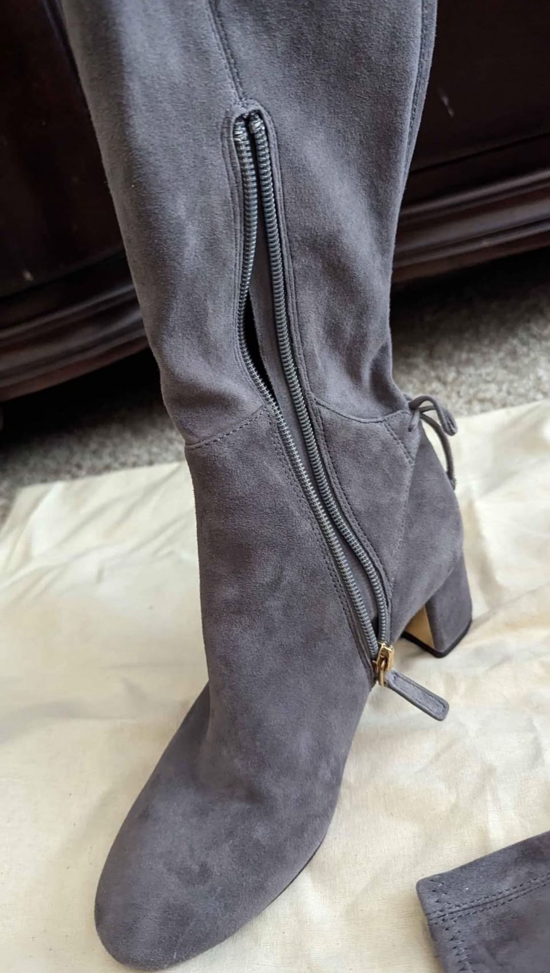 New Tory Burch Size 5 Suede Boot