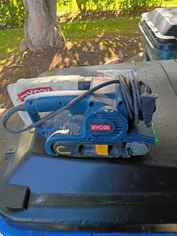 Ryobi belt sander with bag attached great condition
