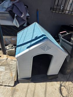 Dog house for sale