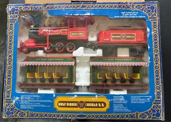 Vintage Walt Disney World R. R. TRAIN SET Theme Park Edition