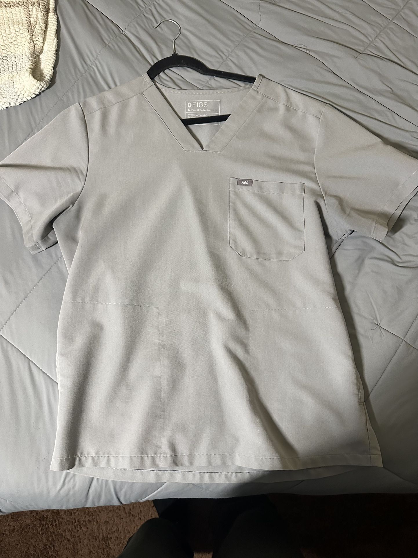 Men’s Large scrub top Only; Cement Color