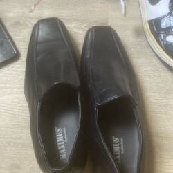 Dress shoes