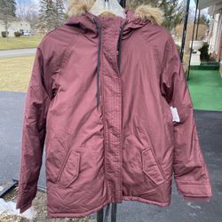 NWT OLD NAVY WOMENS BLACK OR BURGUNDY HOODED FAUX FUR WARM UTILITY WINTER COAT S