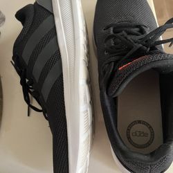 Adidas Black/black Stripe, Shoe Size: 11 1/2