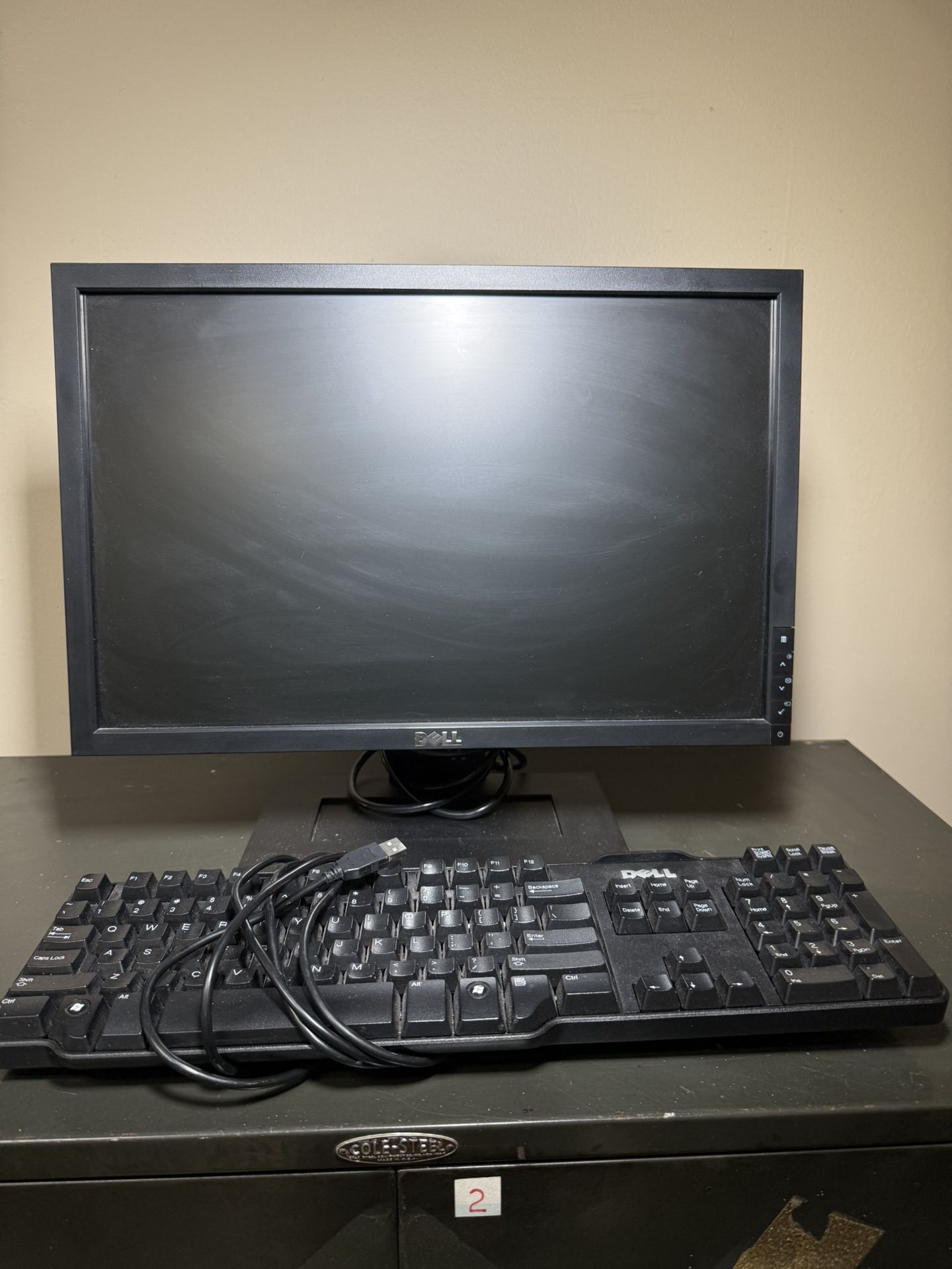 ⭐️ Dell 19" Widescreen LCD Computer Monitor & Dell Keyboard for Desktop (E1910H) ⭐️
