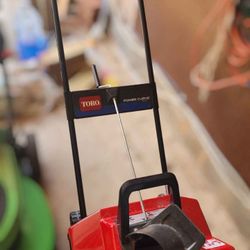 Toro Power Curve 1800 – 18" Electric Snow Blower