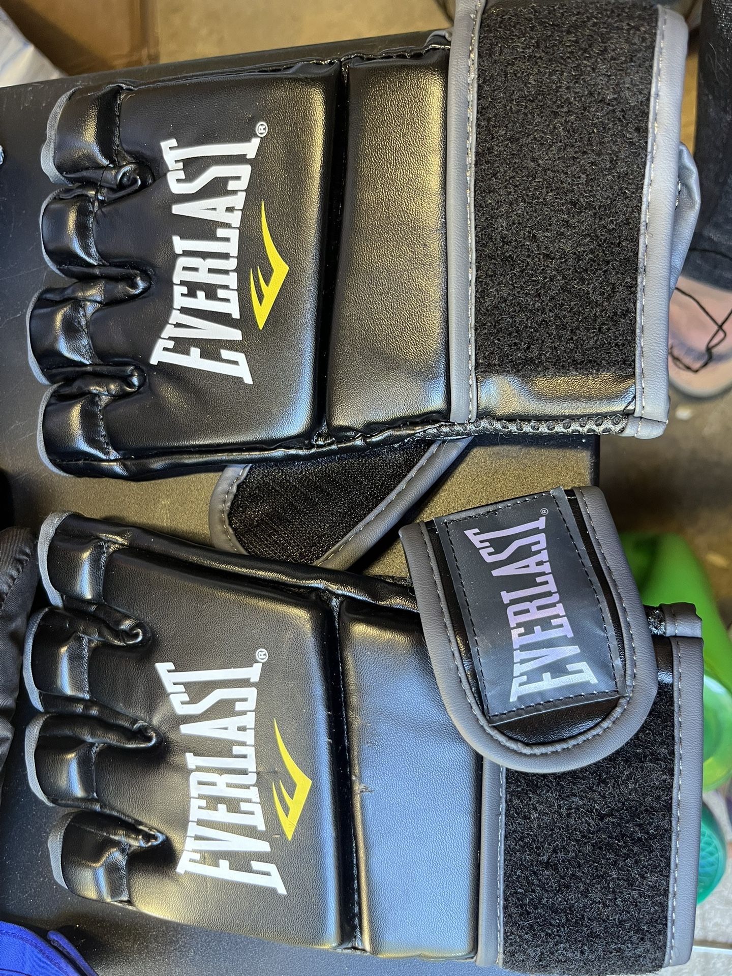 Everlast UFC Gloves