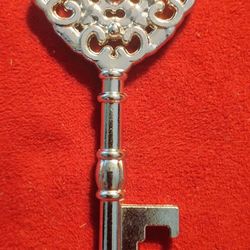 Silver Tone Key Charm 