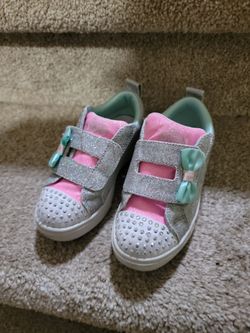 Kids size 11 light up sketchers