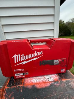 Milwaukee tool cervical saw