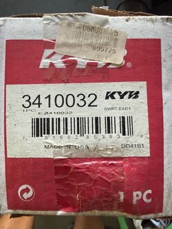 The KYB Excel-G Gas Strut (contact info removed) is an OE-replacement rear suspension strut designed for 2015–2017 Subaru Legacy models.