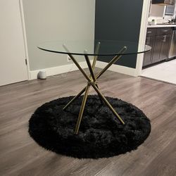 Elegant Gold Round Dining Table 39”