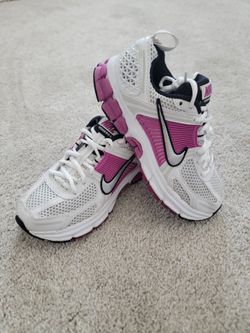 Nike vomero size 3