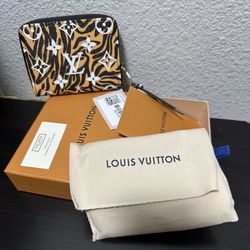 New Louis Vuitton Monogram Giant Jungle Zippy Wallet