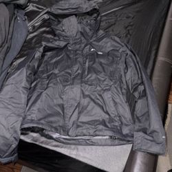 columbia windbreaker 