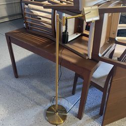 Wooden Extending Table w/Chairs