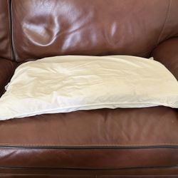 Martha Stuart King Size Pillow In Excellent Condition (no marks)