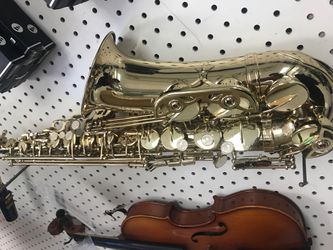Saxophone 🎷 etude $249 or layaway for 25 Down