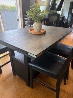 Dinning table