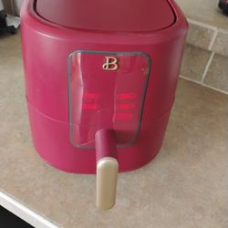 Beautiful 3 Qt Aire Fryer Touch Activated Display 
