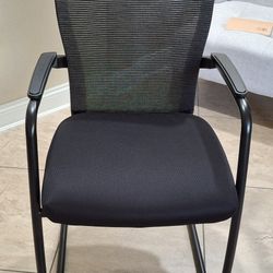 BLACK CHAIR