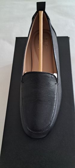 NATURALIZER SHOES