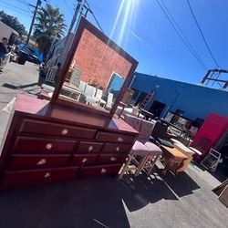 Brand New Furniture 65% To 75% 0FF