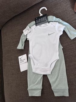 Baby clothes