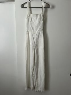 White Hollister jumper